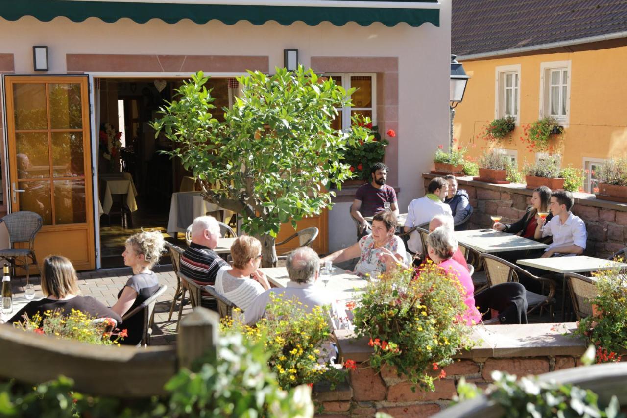 Hotel Restaurant 3 Chateaux Ribeauville  Bagian luar foto